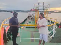 Navio-tanque de óleo/produtos químicos à venda