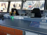 Barco de tripulação à venda