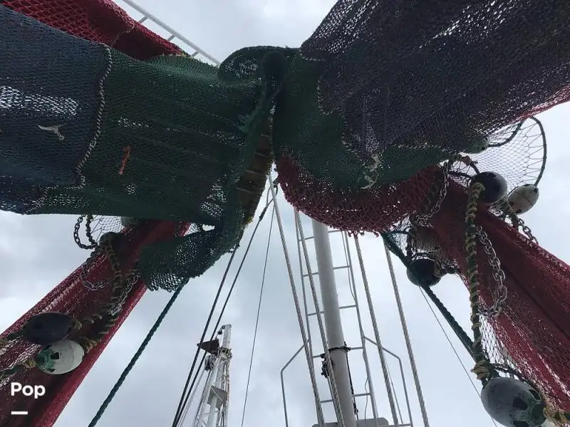 Navio de pesca de arrasto à venda