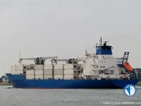 Navio frigorífico à venda