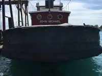 Rebocador à venda