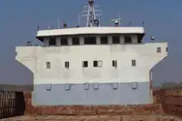 Barcaça à venda