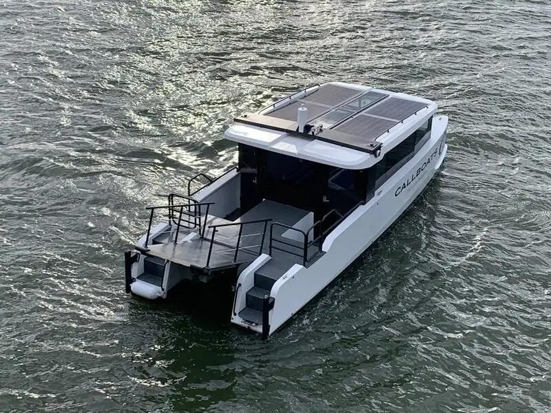 Navio porta-contêineres à venda