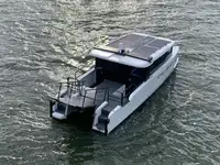 Navio porta-contêineres à venda