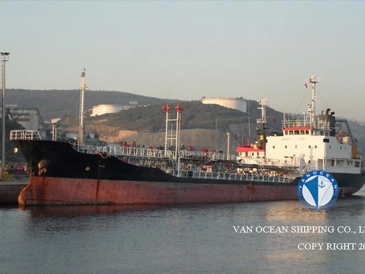 Navio-tanque de óleo/produtos químicos à venda