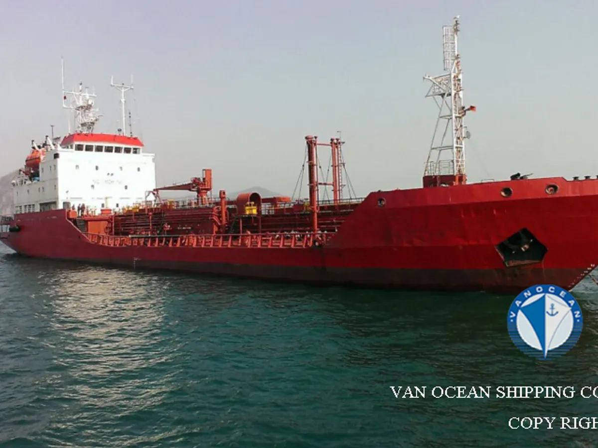 Navio-tanque de óleo/produtos químicos à venda
