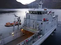 Balsa de desembarque, tanque à venda