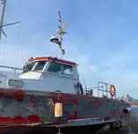 Navio de combate a incêndios à venda