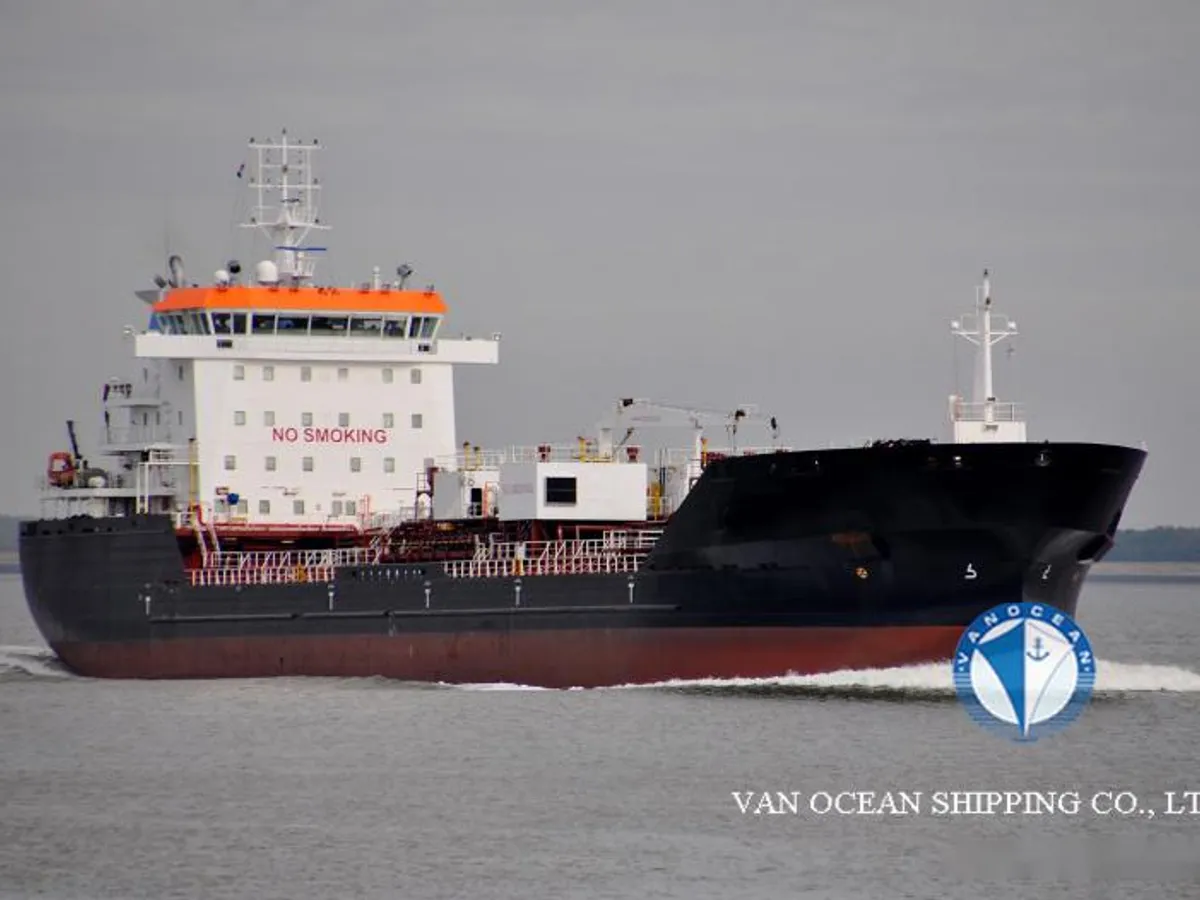 Navio-tanque de óleo/produtos químicos à venda