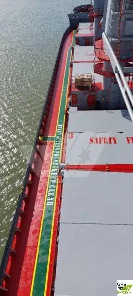 Navio graneleiro à venda