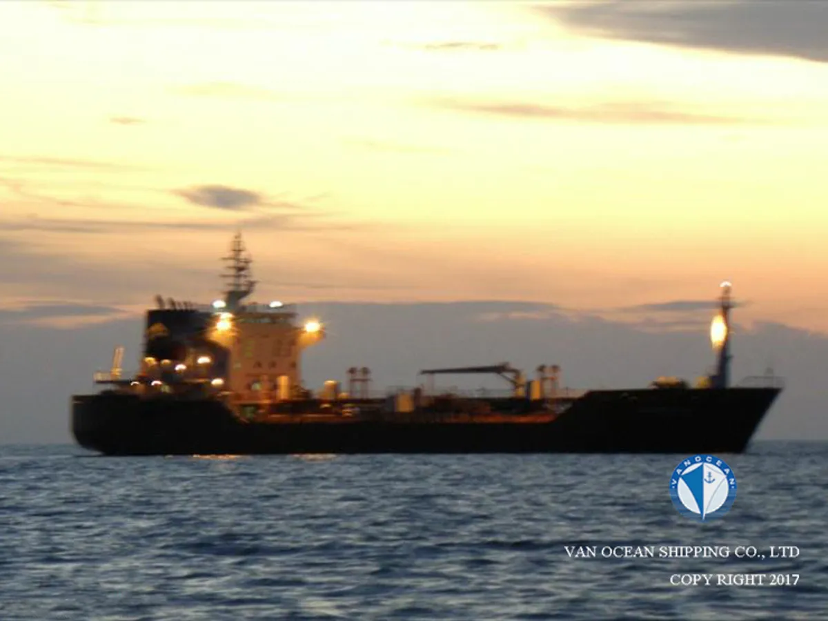 Navio-tanque de óleo/produtos químicos à venda