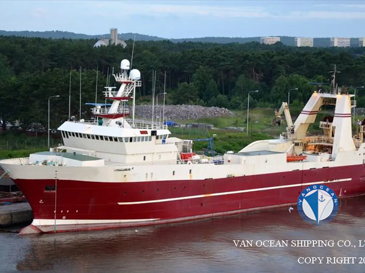Navio de pesca de arrasto à venda