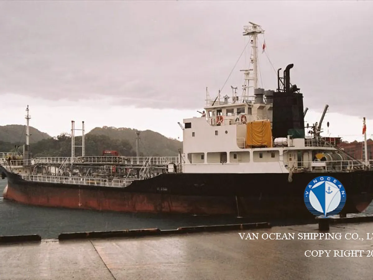 Navio-tanque de óleo/produtos químicos à venda