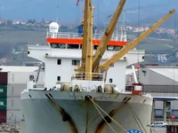 Navio frigorífico à venda