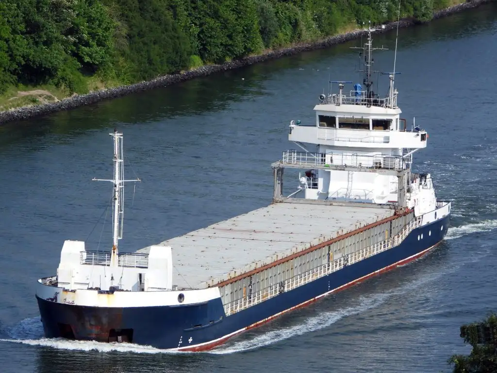 Navio graneleiro à venda