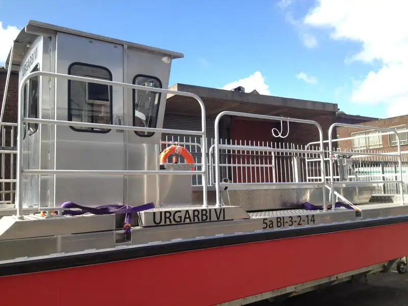 Navio porta-contêineres à venda