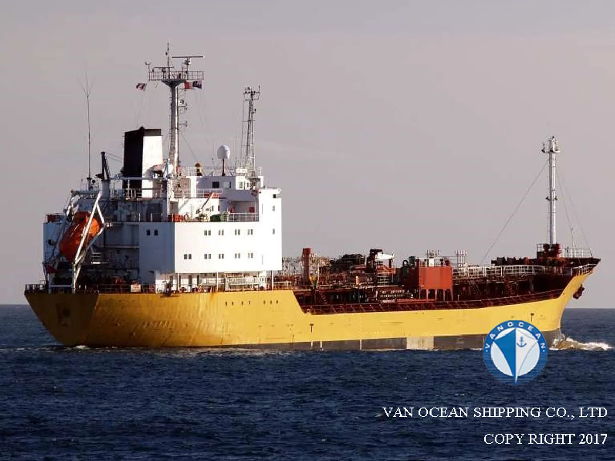 Navio-tanque de óleo/produtos químicos à venda