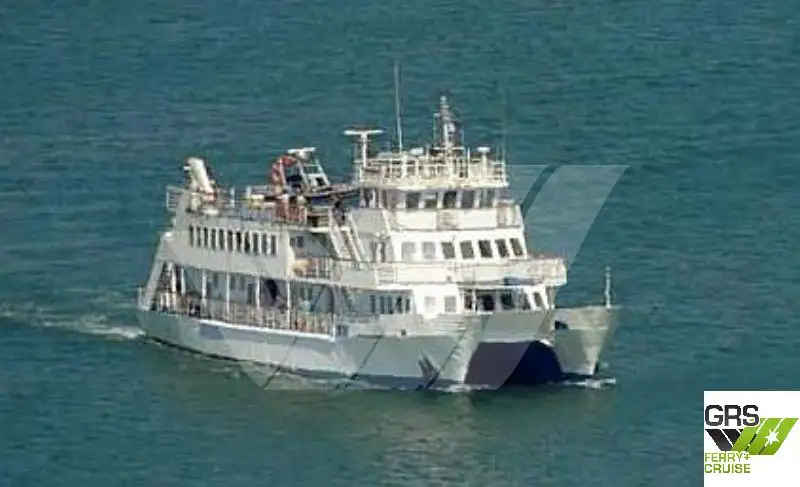 Navio de passageiros à venda