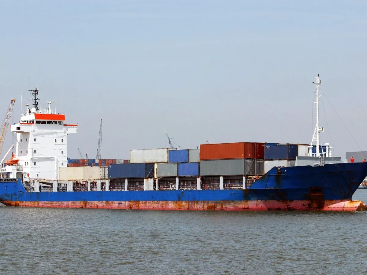 Navio porta-contêineres à venda