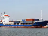 Navio porta-contêineres à venda