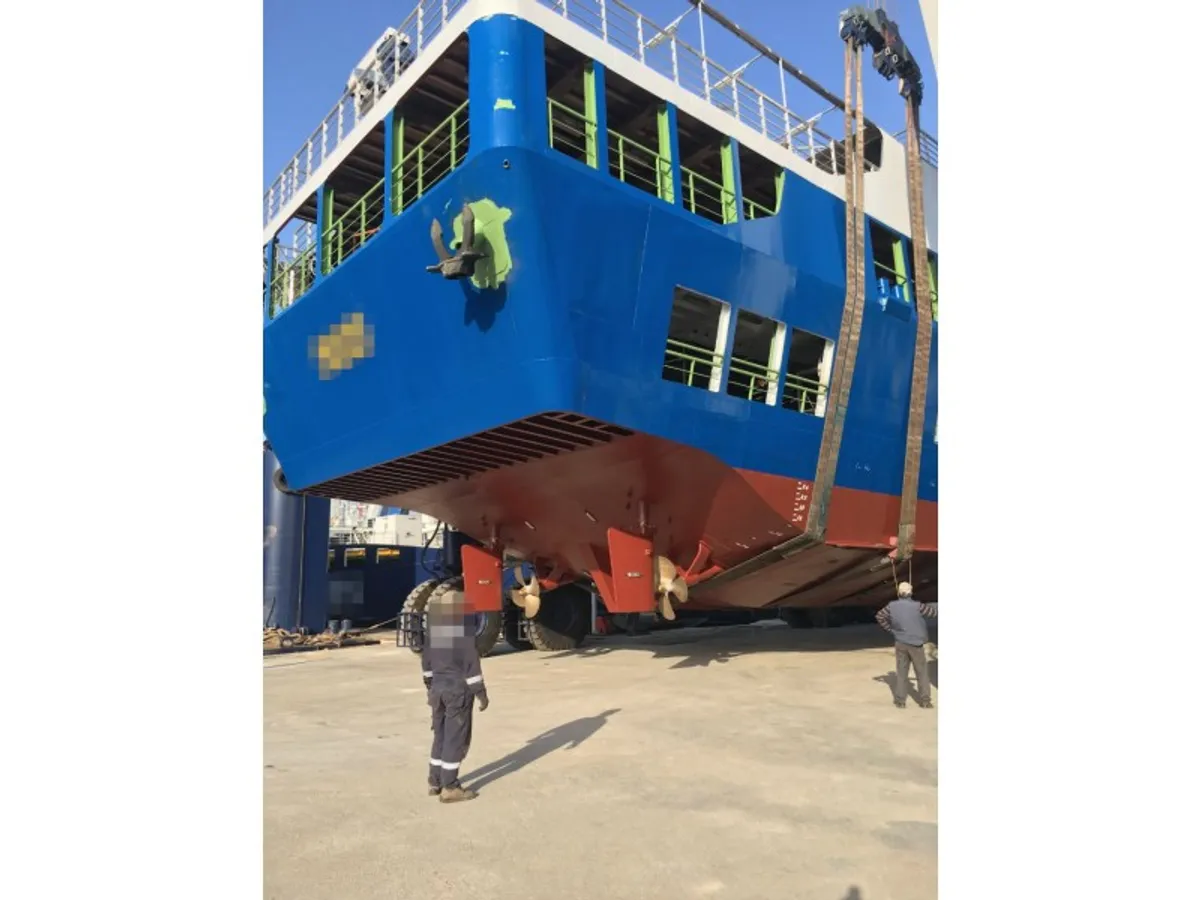 Navio Ro-Ro à venda