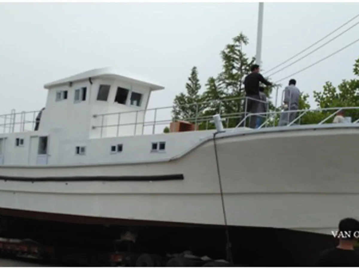 Navio de pesca de arrasto à venda