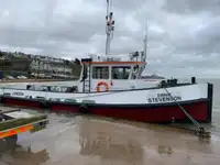 Rebocador à venda