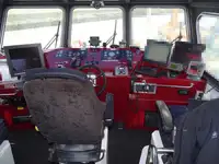 Barco de tripulação à venda