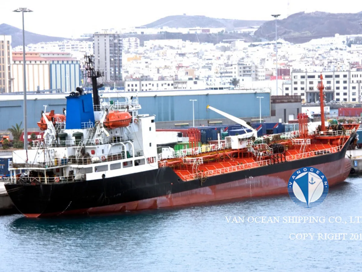 Navio-tanque de óleo/produtos químicos à venda