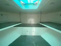 Barco de tripulação à venda