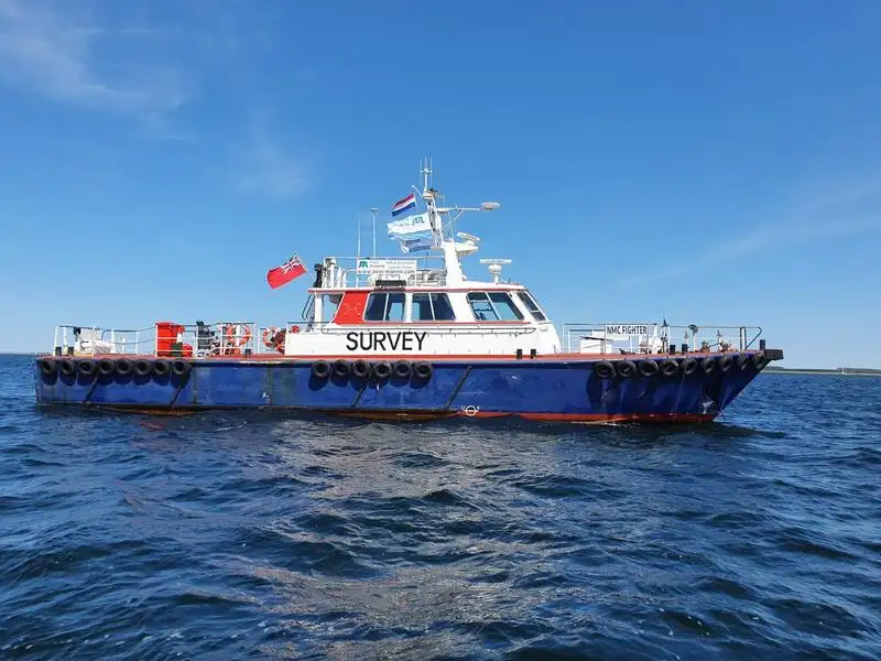 Navio de patrulha à venda