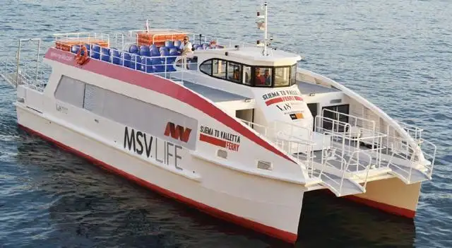 Navio de passageiros à venda