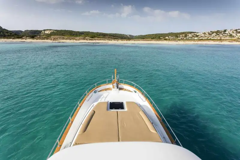 Navio de pesca de arrasto à venda