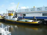 Rebocador à venda