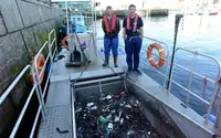 Navio porta-contêineres à venda