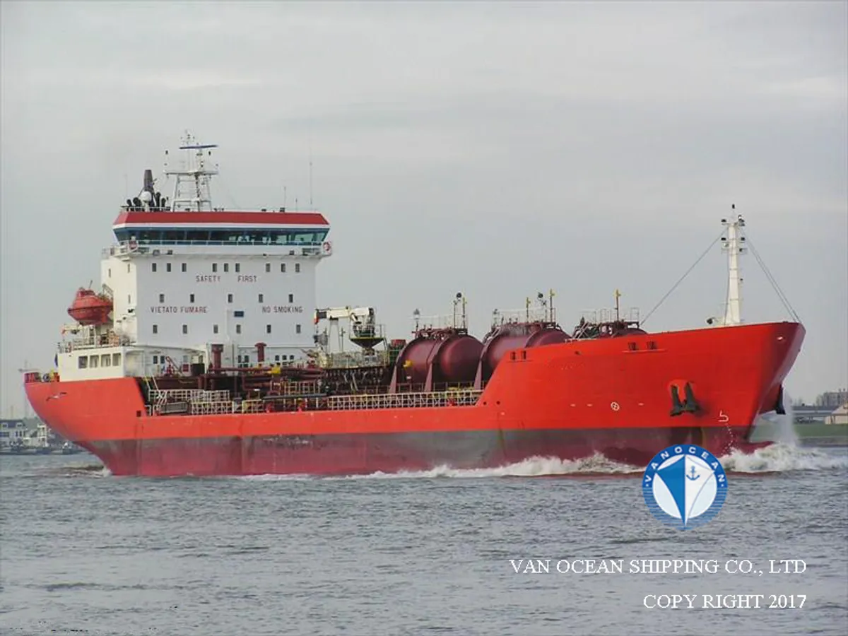 Navio-tanque de óleo/produtos químicos à venda