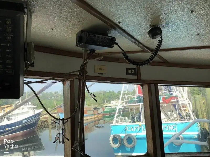Navio de pesca de arrasto à venda