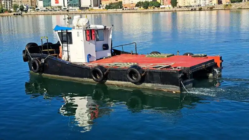 Barcos de trabalho à venda