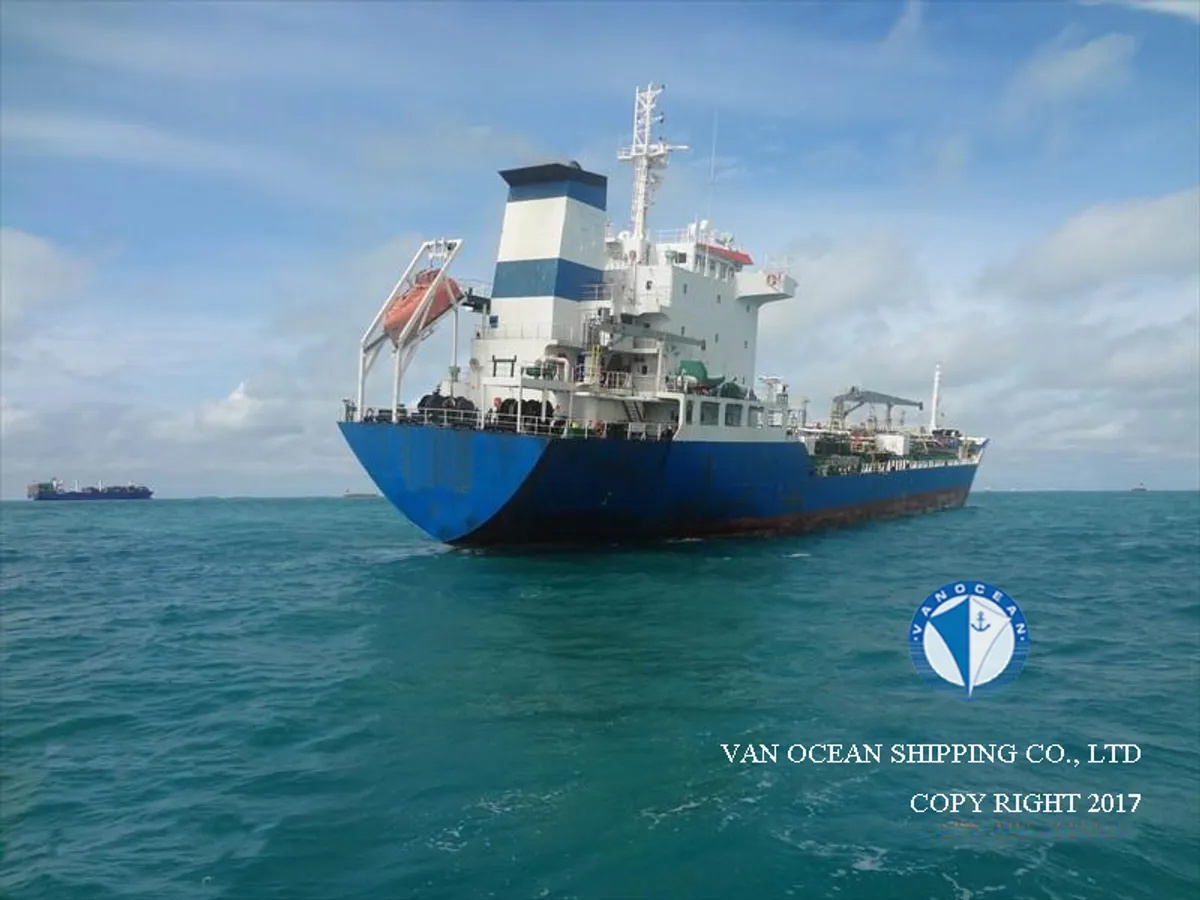 Navio-tanque de óleo/produtos químicos à venda