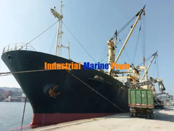 Navio graneleiro à venda