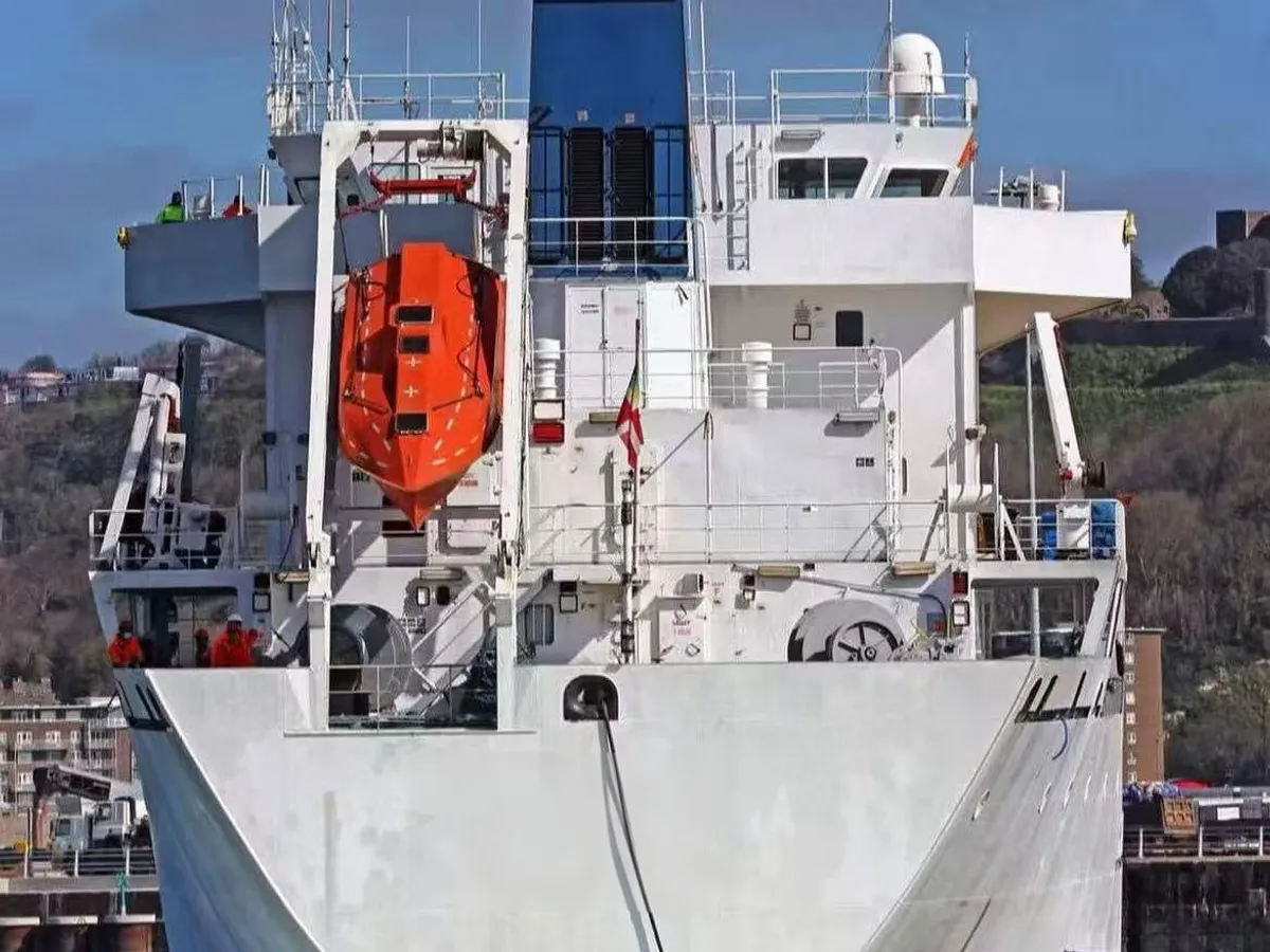 Navio frigorífico à venda