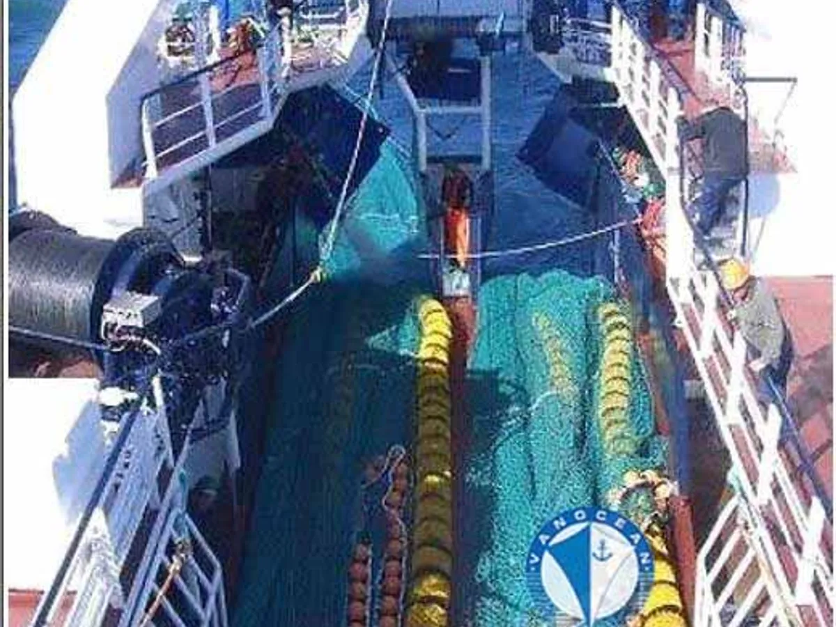 Navio de pesca de arrasto à venda