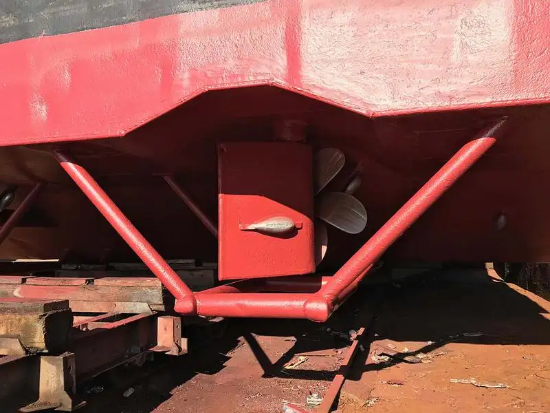 Rebocador à venda