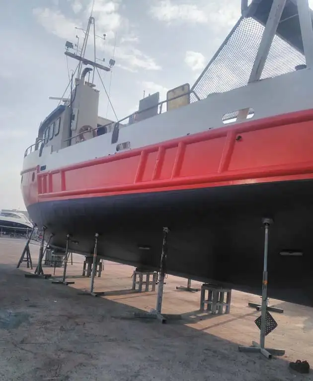 Barcos de trabalho à venda