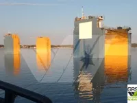 Doca flutuante à venda