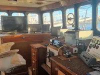 Navio de pesca de arrasto à venda