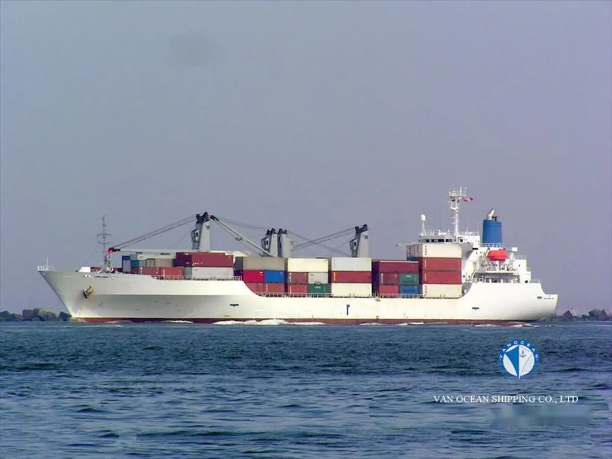 Navio frigorífico à venda