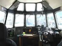 Barco de tripulação à venda