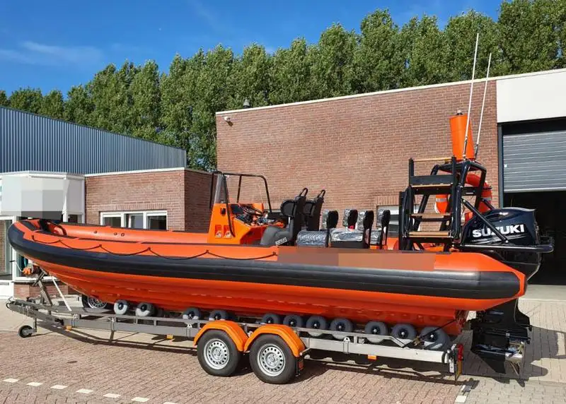 Bote inflável rígido à venda