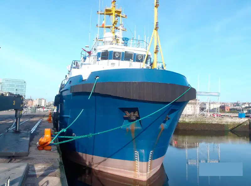 Navio frigorífico à venda